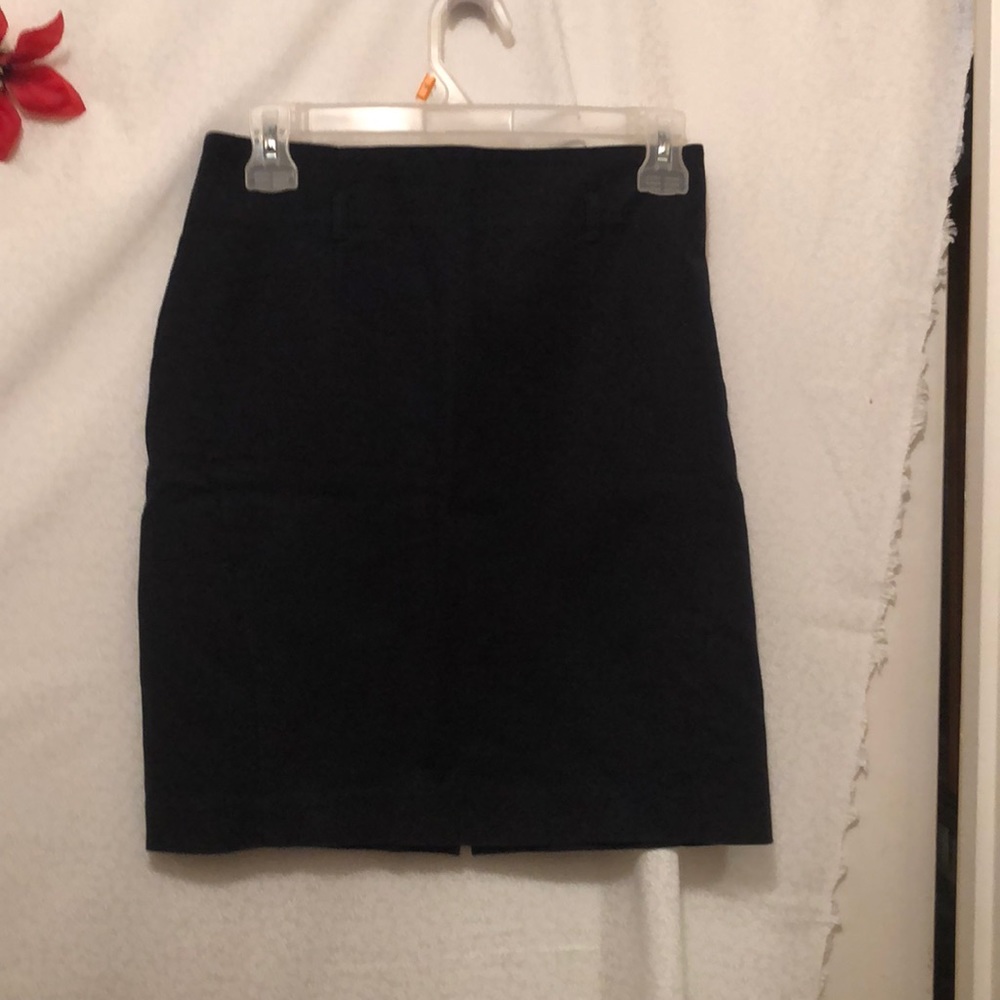 ❤️‍🔥4 for $20 Dark blue pencil skirt by Forever 21